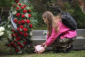 Церемония прощания с режиссером Юрием Бутусовым на Кунцевском кладбище