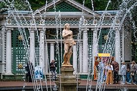 Фестиваль фонтанов «Петергоф. Возрождение» в Петергофе