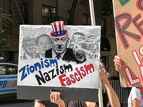 Акции протеста против премьер-министра Израиля Биньямина Нетаньяху во время его выступления на 80-й сессии Генеральной Ассамблеи Организации Объединенных Наций (ГА ​​ООН) в штаб-квартире ООН в Нью-Йорке, США, 26 сентября 2025 года