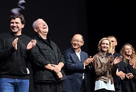 Фестиваль актуального российского кино 'Маяк'. Показы фильмов:  'Фейерверки днем' режиссера Нины Воловой, 'Мой сын' режиссера Вячеслава Клевцова