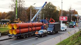 Аварийный провал грунта на улице Харченко в Санкт-Петербурге