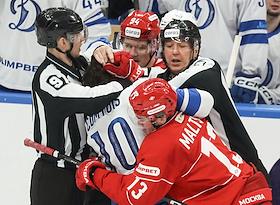 Континентальная Хоккейная Лига (КХЛ). Матч между командами 'Спартак'  (Москва) - 'Динамо' (Москва) на стадионе 'Мегаспорт'