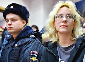 Судебное заседание по делу солистки уличной группы «Стоптайм» Наоко (Диана Логинова), в Ленинском районном суде