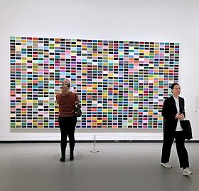 Выставка ретроспектива немецкого художника Герхарда Рихтера в Fondation Louis Vuitton собрано 271 произведение — живопись, рисунки, фотографии и скульптуры, охватывающие шесть десятилетий творчества