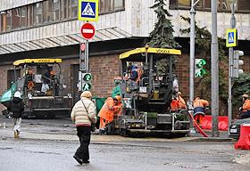 Жанровая съемка. Ремонтные работы на улицах Москвы