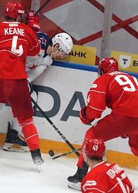 Континентальная Хоккейная Лига (КХЛ). Матч между командами 'Спартак' - ЦСКА (Москва) на стадионе 'Мегаспорт'