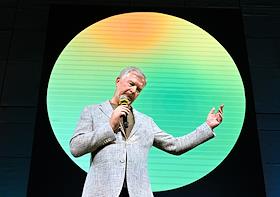 Международный фестиваль 'Народы России и СНГ' в Центре международной торговли (ЦМТ). Торжественная церемония награждения лауреатов международного фотоконкурса 'Русская цивилизация'. VI Всероссийский форум 'Народы России' – 'Актуальные вопросы реализации государственной национальной политики'. Пленарное заседания