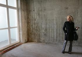 Певица Юлия Ковальчук осматривает квартиру в новом доме