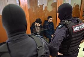 Заседание суда по делу Ахмаджона Курбонова, Роберта Сафаряна, Батухана Точиева и Рамазана Падиева, обвиняемых в совершении теракта против начальника войск радиационной, химической и биологической защиты Вооруженных сил России, генерал-лейтенанта Игоря Кириллова и его помощника, майора Ильи Поликарпова, во Втором западном окружном военном суде