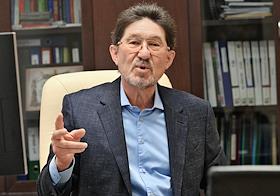 Основатель SFT Group Анатолий Штейнберг во время интервью