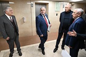 Заседание комиссии Государственной думы (ГД) России по лишению депутатской неприкосновенности, члена комитета ГД России по транспорту и развитию транспортной инфраструктуры Анатолия Вороновского