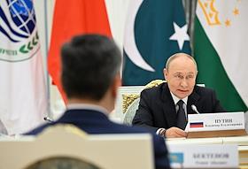 Встреча президента России Владимир Путина с главами делегаций, участниками заседания Совета глав правительств государств-членов Шанхайской организации сотрудничества (ШОС) в Екатерининском зале Сенатского дворца Кремля