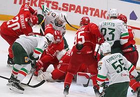 Континентальная Хоккейная Лига (КХЛ). Матч между командами 'Спартак' (Москва) - 'Ак Барс' (Казань) на стадионе 'Мегаспорт'