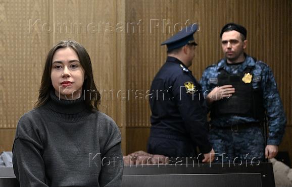 Рассмотрение по существу уголовного дела о легализации денежных средств блогера Александры Митрошиной в Тверском суде