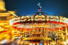 Жанровые фотографии. Подготовка к празднованию Нового года в городе. Новогоднее убранство города