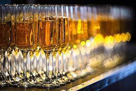 Вернисаж американский художник, дизайнер Генри Александра Леви 'Ask Us If He Was Our Son' в галерее 'Триумф'