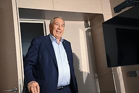 Президент Федерации тенниса России (ФТР) Шамиль Тарпищев во время интервью в гостинице Cosmos Selection Moscow Arbat