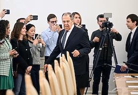 Переговоры Министра иностранных дел России Сергея Лаврова с Министром иностранных дел Исламской Республики Иран Аббасом Аракчи в Доме приёмов МИД России