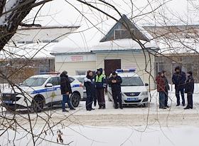 Жанровые фотографии. Митинг против блокировки игры 'Roblox' в Томске