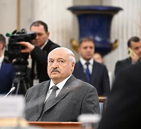 Рабочая поездка президента России Путина в Северо-Западный федеральный округ. Посещение президентом России Владимиром Путиным и главами государств – участников Содружества Независимых Государств (СНГ) Государственного Эрмитажа. Неформальная встреча лидеров стран СНГ в Государственном Эрмитаже