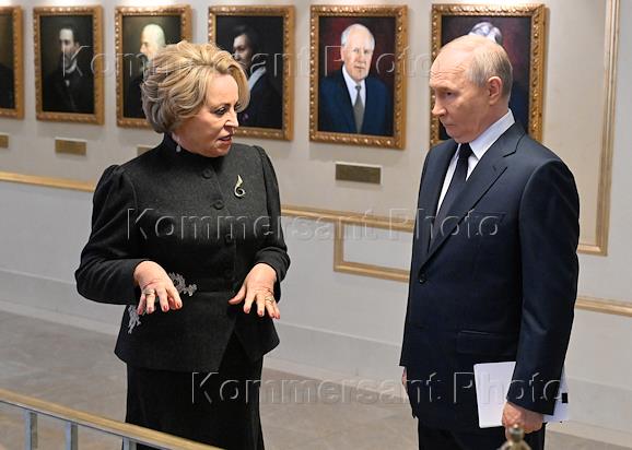 Президент России Владимир Путин на пленарном заседании Совета Федерации России