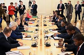 Переговоры министра иностранных дел России Сергея Лаврова с министром международных отношений и торговли Республики Намибии Сельмой Ашипалой-Мусавьи