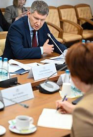Заседание комитета Государственной думы (ГД) России по малому и среднему предпринимательству с участием министра экономического развития России Максима Решетникова в (ГД) России