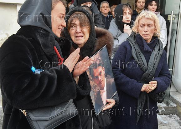 Прощание с солистом Shortparis Николаем  Комягиным в Феодоровском соборе