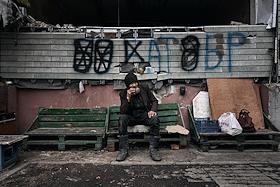 Доставка волонтерами региональной общественной организации 'Народная дружина' гуманитарного груза и подарков в прифронтовой поселок Великая Новоселка в ДНР