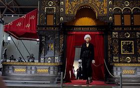 Пресс-показ коллекции одежды «Свет прошлого», созданной дизайнером Ириной Куракиной по мотивам Каслинского литья, в рамках старта XXIV Недели моды в Екатеринбурге