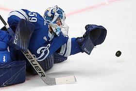 Континентальная Хоккейная Лига (КХЛ). Матч между командами 'Спартак' (Москва) - 'Динамо' (Москва) на стадионе 'Мегаспорт'