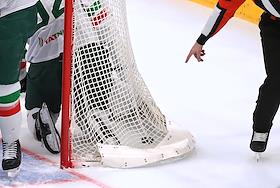 Континентальная Хоккейная Лига (КХЛ). Матч между командами 'Динамо' (Москва) - 'Ак Барс' (Казань) на стадионе 'ВТБ Арена'