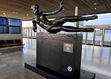Выставка 'Maillol. L’Air comme une sculpture' французского скульптора Аристида Майоля (1861–1944) в музее Парижа, находящегося в международном аэропорту 'Париж — Шарль-де-Голль'