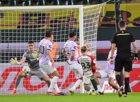 Мир Российская Премьер-Лига (РПЛ) 2025/2026. 22-й тур. Матч между командами 'Локомотив' (Москва) - 'Акрон' (Тольятти) на стадионе 'РЖД Арена'