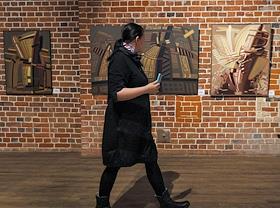 Открытие выставок «Мир Шагала» художника Марка Шагала, «От земного до небесного» художников Василия и Любови Анциферовых и презентация проекта «Рисуем любимый город» в Международном центре искусств «Главный проспект» в Екатеринбурге