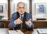 Директор Государственного Эрмитажа Михаил Пиотровский во время интервью