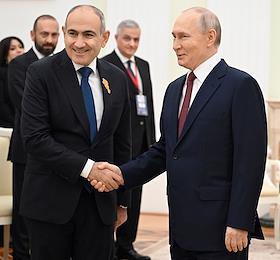 Встреча президента России Владимира Путина с премьер-министром Армении Николой Пашиняном в Кремле