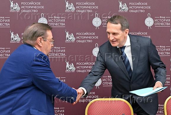 Заседание 'круглого стола', посвященного истории отечественного экспорта в Доме Российского исторического общества (РИО)