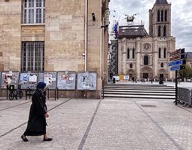 Репортаж о Сен-Дени, где избрали крайне левого чернокожего мэра