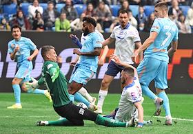 Мир Российская Премьер-Лига (РПЛ) 2025/2026. 23-й тур. Матч между командами 'Зенит' (Санкт-Петербург) - 'Крылья Советов' (Самара) на стадионе 'Газпром Арена'