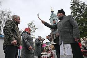 Великая Суббота. Чин освящения пасхальных куличей, яиц и пасхи в канун Светлого Христова Воскресения в Богоявленском храме