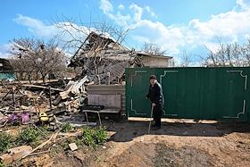 Последствия обстрела в городе Ясиноватая Донецкой Народной Республики (ДНР)