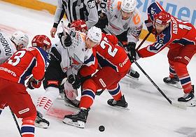 Континентальная Хоккейная Лига (КХЛ). Плей-офф 1/4 финала Кубка Гагарина. Матч между командами ЦСКА (Москва) - 'Авангард' (Омск) на стадионе 'ЦСКА Арена'