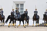 Церемония развода пеших и конных караулов Президентского полка Служба коменданта Московского Кремля Федеральной службы охраны (СКМК ФСО) России на Соборной площади Московского Кремля