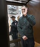 Судебное заседание по делу заместителя председателя партии 'Яблоко', бывшего руководителя фракции 'Яблоко' в Мосгордуме Максима Круглова, обвиняемого в публичном распространении заведомо ложной информации о Вооруженных силах России, в Замоскворецком районном суде