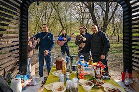 Жанровые фотографии. Отдых на майские праздники у Борисовских прудов