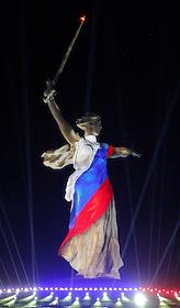 Праздничное мероприятие 'Свет Великой Победы', посвященное 81-ой годовщине победы в Великой Отечественной войне, на Мамаевом кургане
