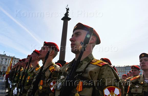The parade in honor of the 81st anniversary of Victory in the Great Patriotic War on Palace Square
