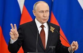 Президент России Владимир Путин во время пресс-подхода в Малахитовом фойе гостевой пристройки Большого Кремлевского дворца