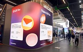 Форум «Цифровая индустрия промышленной россии» ЦИПР. Стенд Б2Б компании «Яндекс» в павильоне ярмарки